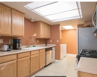 Photo #1: 2313021 Listing 