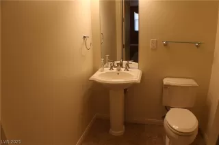 Photo #2: 2313024 Listing 