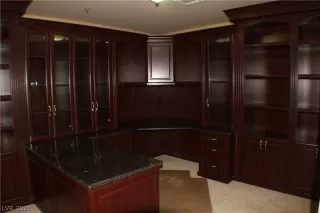 Photo #5: 2313024 Listing 