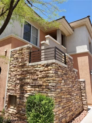 Photo #1: 2313028 Listing 