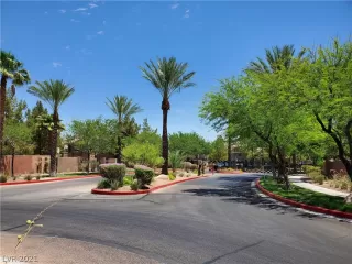 Photo #5: 2313028 Listing 