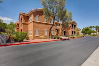 Photo #1: 2313073 Listing