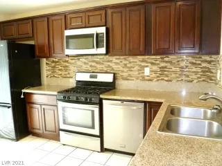 Photo #2: 2313084 Listing 