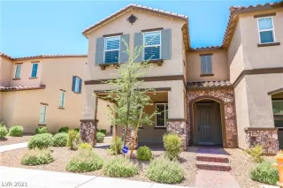 Photo #1: 2313085 Listing