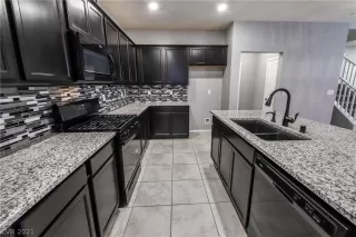 Photo #6: 2313085 Listing