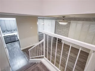 Photo #5: 2313094 Listing