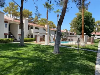 Photo #1: 2313119 Listing 