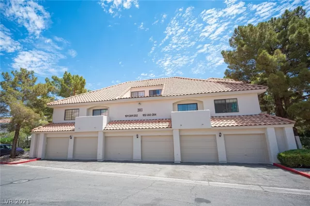 MLS: 2313127 Condo For Sale