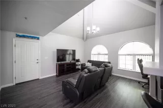 Photo #4: 2313127 Listing 