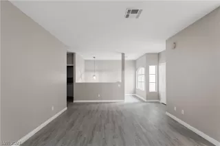 Photo #5: 2313132 Listing 