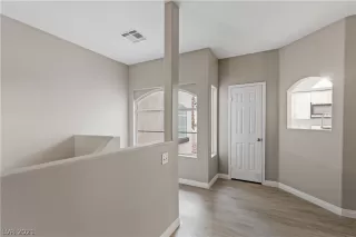 Photo #6: 2313132 Listing 