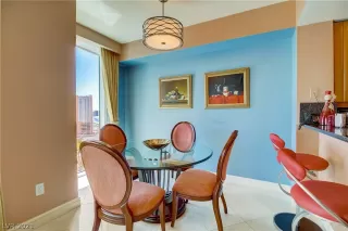 Photo #5: 2313134 Listing 