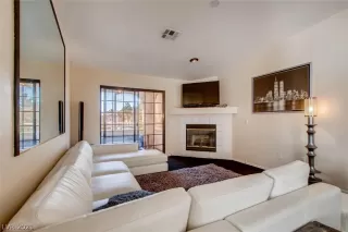 Photo #3: 2313162 Listing 