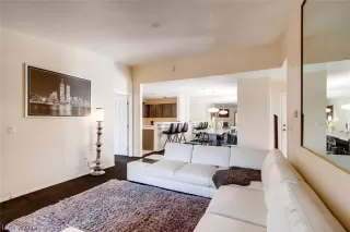 Photo #6: 2313162 Listing 