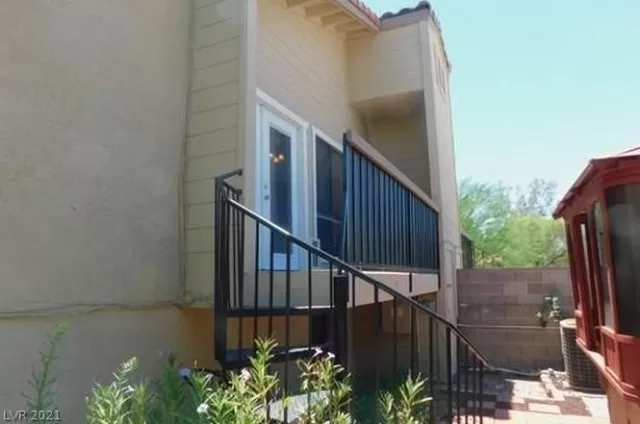 MLS: 2313164 Condo For Sale