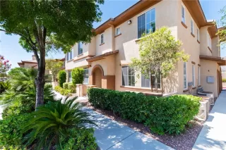 Photo #2: 2313188 Listing