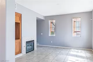 Photo #5: 2313188 Listing