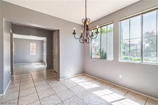 Photo #6: 2313188 Listing