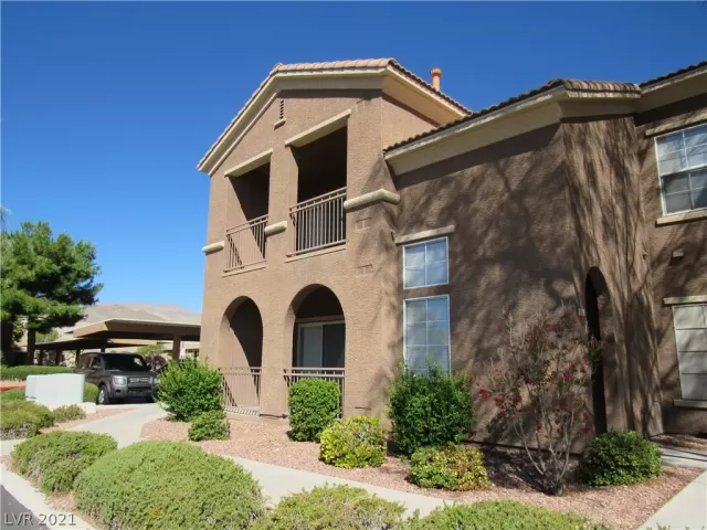 MLS: 2313194 Condo For Sale