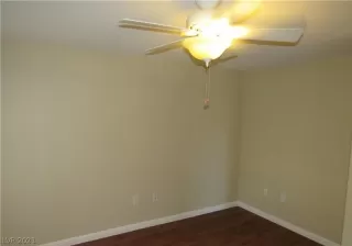 Photo #5: 2313194 Listing 