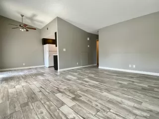 Photo #1: 2313215 Listing