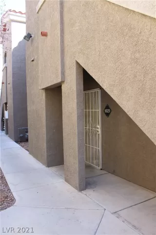 Photo #5: 2313217 Listing 