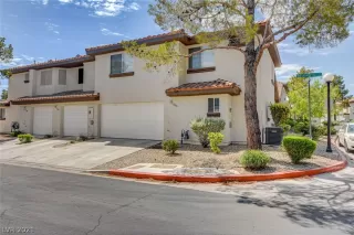 Photo #2: 2313223 Listing 