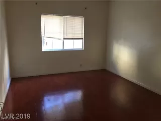 Photo #6: 2313224 Listing 