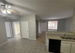 Photo #2: 2313241 Listing 