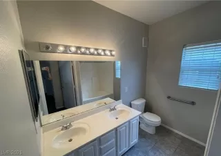 Photo #5: 2313241 Listing 