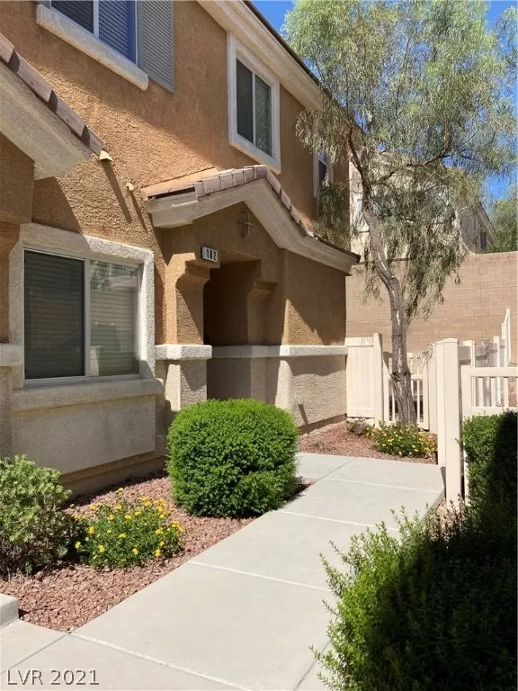 MLS: 2313245 Condo For Sale