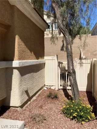 Photo #1: 2313245 Listing