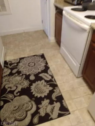 Photo #3: 2313320 Listing 