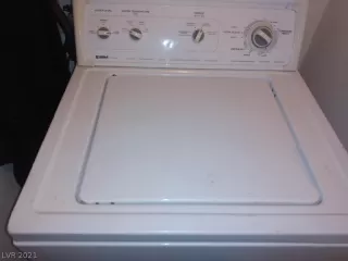 Photo #4: 2313320 Listing 