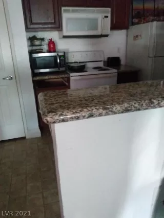 Photo #5: 2313320 Listing 