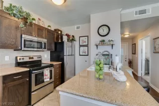 Photo #1: 2313321 Listing