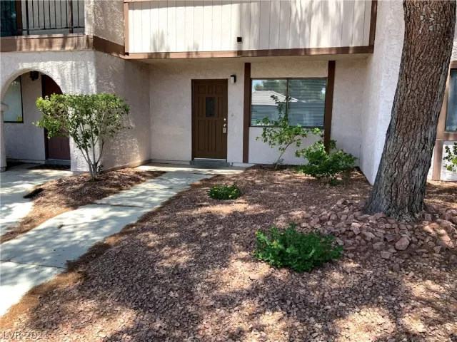 MLS: 2313332 Condo For Sale