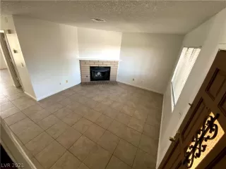 Photo #3: 2313332 Listing 