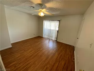 Photo #6: 2313332 Listing 