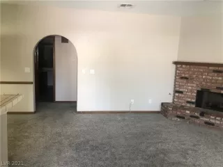 Photo #4: 2313337 Listing 