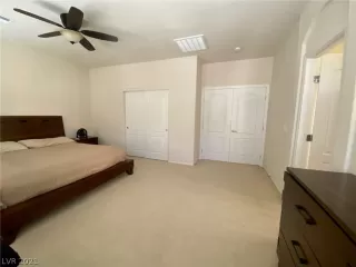 Photo #4: 2313405 Listing