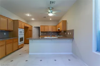 Photo #1: 2313452 Listing