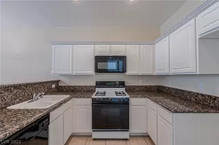 Photo #1: 2313475 Listing