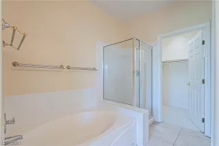 Photo #3: 2313475 Listing