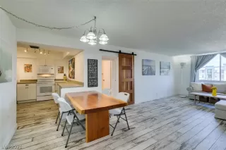 Photo #4: 2313557 Listing 