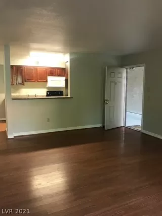 Photo #5: 2313569 Listing 