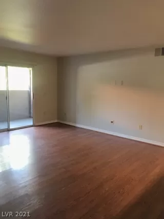 Photo #6: 2313569 Listing 