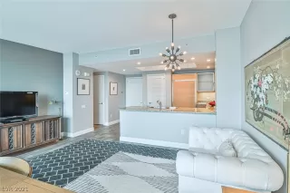 Photo #3: 2313626 Listing 