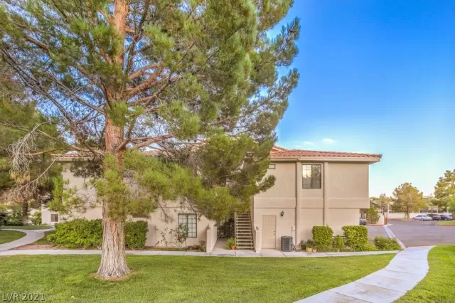 MLS: 2313630 Condo For Sale