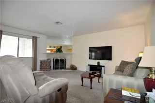 Photo #3: 2313636 Listing